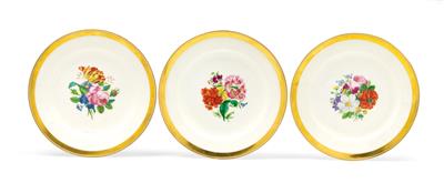 Dessert plates decorated with diverse floral bouquets, - Sklo a Porcelán