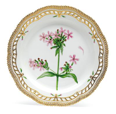 A "Flora Danica" platter "Saponaria officinalis L.", - Vetri e porcellane