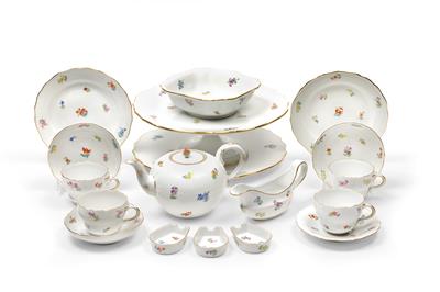 A tea- and coffee service, - Vetri e porcellane