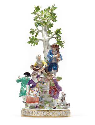 A Figural Tree Group with 6 Cheerful Individuals, - Glass and Porcelain