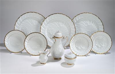 Porcelain with “Swan Relief”, - Sklo a Porcelán