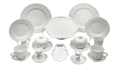 Porcelain with “Swan Relief”, - Sklo a Porcelán