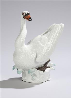 Schwan sitzt auf Schilfsockel, Meißen, - Glass and Porcelain Christmas Auction