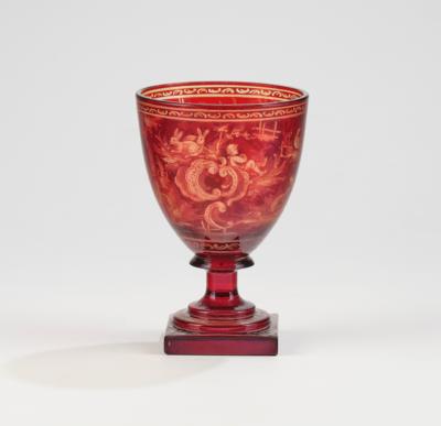 Pokal mit Haustieren in verschiedenen Ebenen und sitzenden Hütern, - Glass & Porcelain