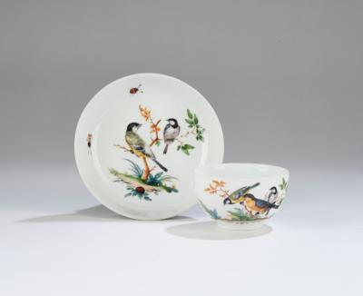Kaffeetasse mit Untertasse, Vögeln und Insekten, Meißen, Punktmarke 1763-1773, - Vetri e porcellane