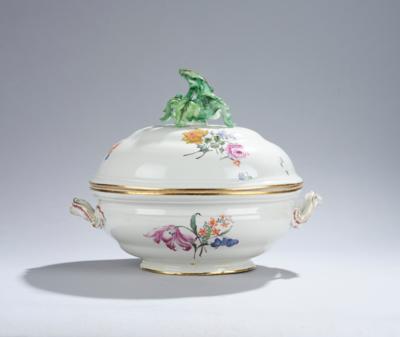 Deckelterrine, Frankenthal um 1760, - Sklo a porcelán