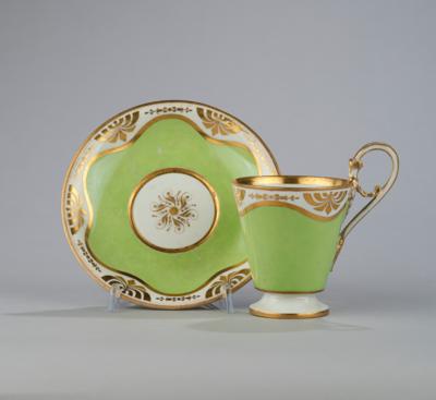 Tasse mit Untertasse, Kaiserliche Manufaktur, Wien 1810/11, - Glass and Porcelain
