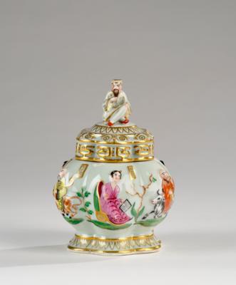 Deckelgefäß nach asiatischem Vorbild, Kaiserliche Porzellanmanufaktur, Wien 1844, - Glass and Porcelain