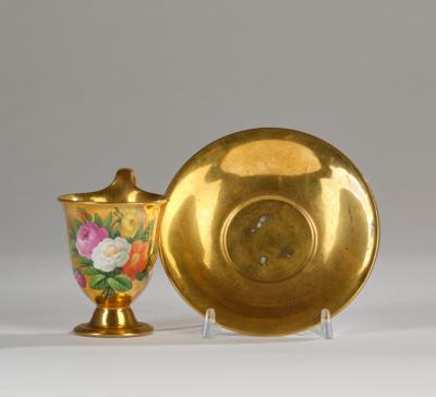 Tasse mit Blumendekor, KPM 1823-1832, - Sklo a porcelán
