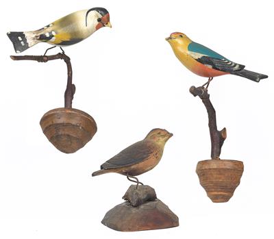 Three Viechtau birds, - Antiquariato - orologi, sculture, maioliche, arte popolare