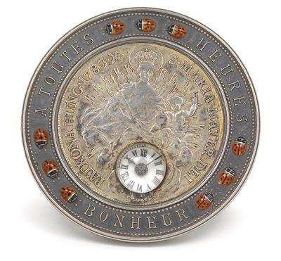 A small silver table clock - Antiquariato - orologi, sculture, maioliche, arte popolare