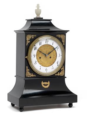 A Biedermeier commode clock - Clocks, Metalwork, Faience, Folk Art, Sculptures +Antique Scientific Instruments and Globes