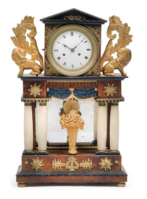 A small Empire commode clock - Starožitnosti  +Historické vědecké přístroje a globusy