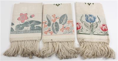 Three large damask linen hand towels, - Starožitnosti