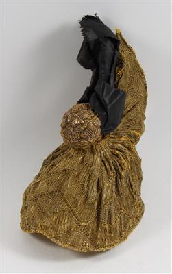 A gold bonnet, - Antiquariato - orologi, sculture, maioliche, arte popolare