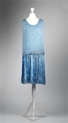A flapper dress, - Antiques: Clocks, Sculpture, Faience, Folk Art, Vintage