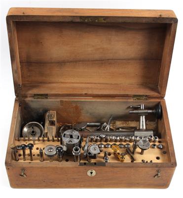 A parcel of clock maker’s tools - Antiquariato - orologi, sculture, maioliche, arte popolare