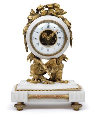 A neoclassical marble mantel-piece clock with eagles - Antiquariato - orologi, sculture, maioliche, arte popolare