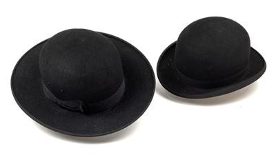 A hat and bowler hat, - Starožitnosti