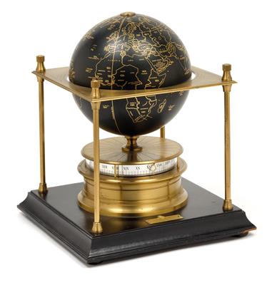 A globe table clock - Orologi, arte asiatica, metalli lavorati, fayence, arte popolare, sculture