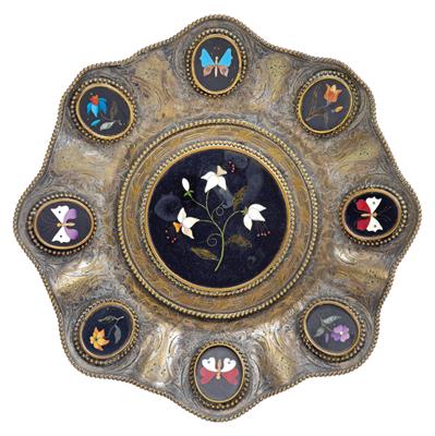 Schauplatte mit Pietra Dura Einlagen, - Uhren, Metallarbeiten, Asiatika, Vintage, Fayencen, Skulpturen, Volkskunst