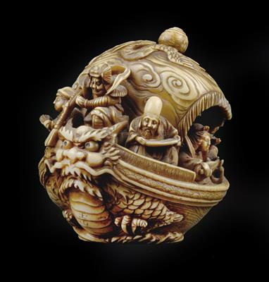 An ivory netsuke depicting the seven gods of luck and good fortune on a boat, Japan, Meiji Period, signed Gyokuzan - Umění a starožitnosti