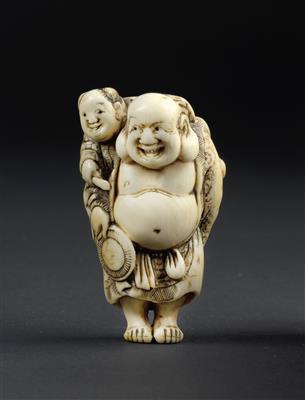 An ivory netsuke of Hotei with karako, Japan, late 18. cent., signed Yoshitomo - Orologi, arte asiatica, metalli lavorati, fayence, arte popolare, sculture