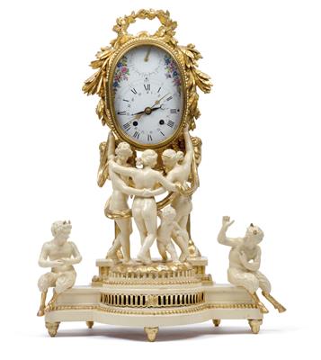 Österreichische Spätbarock Tischuhr "Die drei Grazien" - Uhren, Metallarbeiten, Asiatika, Fayencen, Skulpturen, Volkskunst
