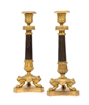 A pair of candleholders, - Orologi, arte asiatica, metalli lavorati, fayence, arte popolare, sculture