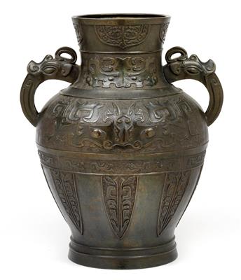 Vase, China, Qing Dynastie, hu Form - Uhren, Metallarbeiten, Asiatika, Fayencen, Skulpturen, Volkskunst