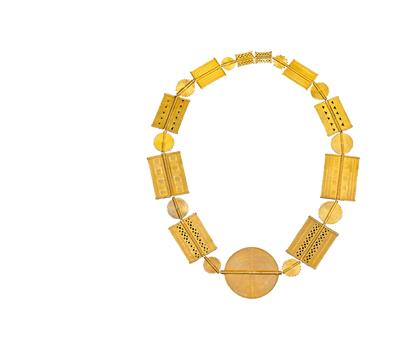 A necklace with beads in the form of shields, - Antiquariato