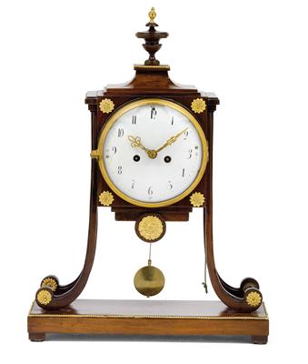 A neoclassical commode clock - Antiques