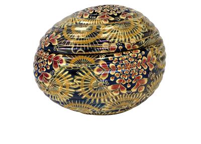 An egg-shaped dish and cover, Zsolnay, Pécs, circa 1896/98 - Antiques