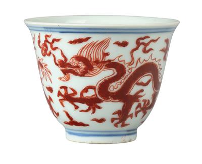 A Wine Goblet with Iron-Red Dragon Decor, China, Jiajing Six-Character Mark in a Square, Qing Dynasty - Antiques (Clocks, Asian Art, Metalwork, Faience, Folk Art, Sculpture)