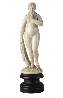 Elfenbein Statuette weiblicher Akt mit Tuch in der Hand, - Antiquitäten (Uhren, Metallarbeiten, Asiatika, Fayencen, Skulpturen, Textilien, Volkskunst)