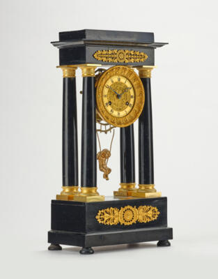 Napoleon III Portikusuhr mit Schaukelhemmung, - Clocks