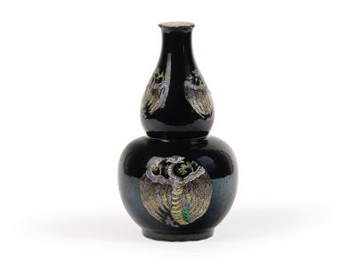 Famille noir Doppelkürbisvase, China, geritzte Sechszeichen Marke Kangxi, 19. Jh. - Antiquitäten
