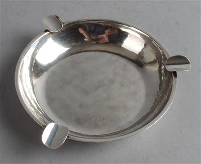 Deutscher Silber Aschenbecher, - Silber 2021/03/18 - Realized price: EUR  220 - Dorotheum