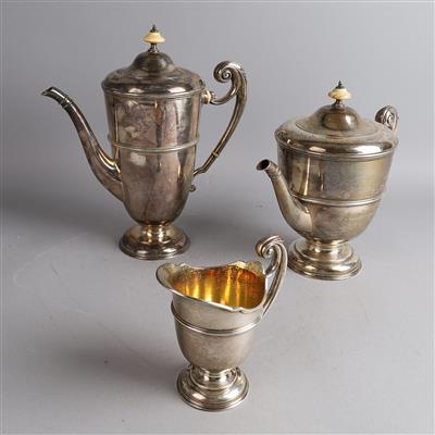 Englische Silber Tee- und Kaffeegarnitur, - Stříbro
