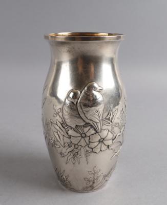 Vase, - Stříbro