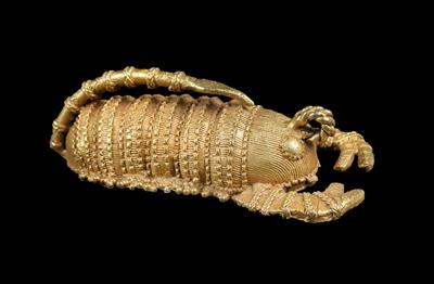Atie, Ivory Coast: A pendant object made of gold representing a scorpion. - Tribal Art