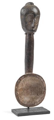 Ibo (or Igbo), Nigeria: A ceremonial chalk spoon with a head at the end of the handle. - Tribal Art