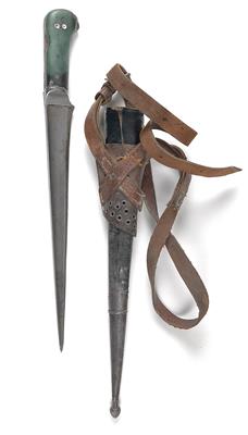 Konvolut (3 Stücke): Afghanistan/Persien, Kenia/Tansania: zwei große, orientalische Messer und ein Kurzschwert der Massai. - Stammeskunst/Tribal-Art