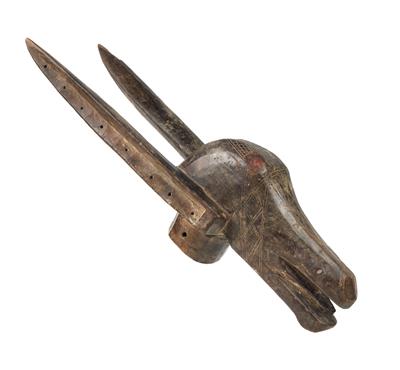 Bambara (or Bamana), Mali: Head of a ‘hobby horse’ belonging to the jesters of the Kore association. - Mimoevropské a domorodé umění