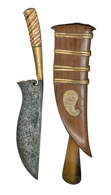Indonesien, Java: Ein Prunk-Messer ’Wedung’ eines Adeligen, aus Pamor-Stahl, Gold und aus dem Backenzahn eines Elefanten. - Stammeskunst/Tribal-Art; Afrika