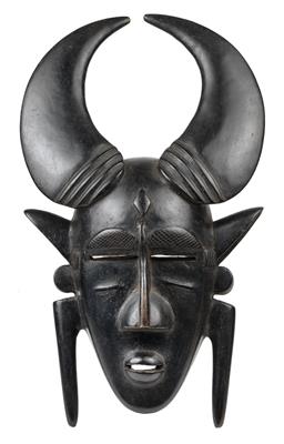 Jimini, Ivory Coast: A mask with large buffalo horns. - Tribal Art