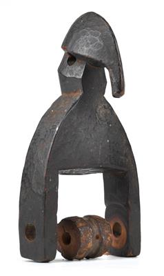 Senufo, Elfenbeinküste, Ghana, Burkina Faso, Mali: Ein Webrollen-Halter mit dem Kopf eines ‘Calao-Vogels’. - Stammeskunst/Tribal-Art; Afrika