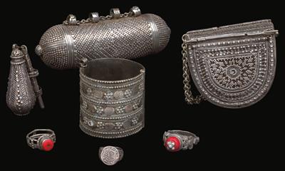 Mixed lot (7 items): Yemen: Seven Yemeni ornaments, all made of silver and quality silver alloy. - Tribal Art