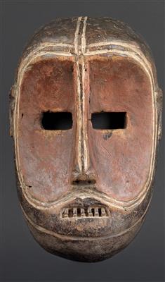 Ngbandi, Ngbaka, Ngombe, Dem. Rep. of Congo: An old three-colour mask from the region of these three tribes in northwestern Congo. - Mimoevropské a domorodé umění