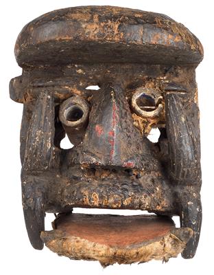 Ngere (auch Guéré oder Wé genannt), Elfenbeinküste: Eine alte Maske mit Klapp-Kiefer. - Stammeskunst/Tribal-Art